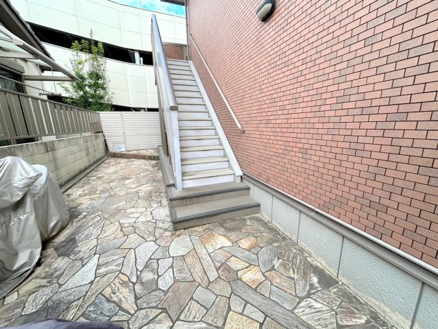 エントランス　素敵なエントランスがあなたを毎日出迎えてくれます。