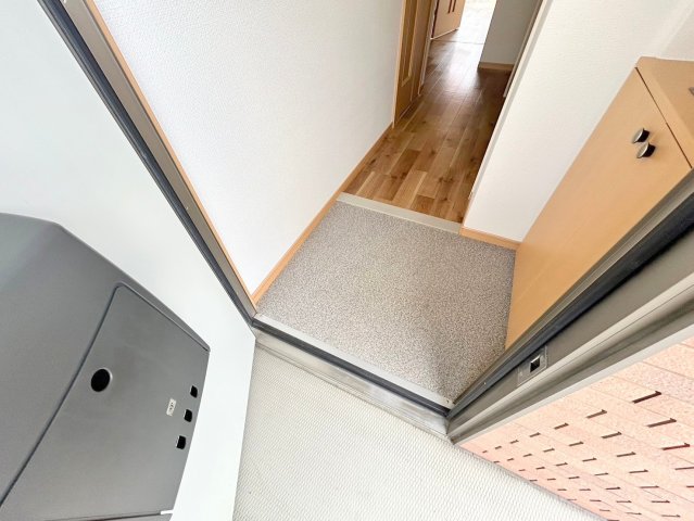 玄関　落ち着いたおしゃれな玄関です。