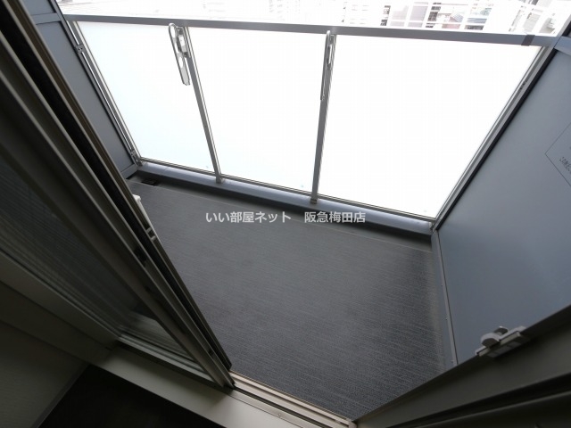 バルコニー　同仕様写真となります。