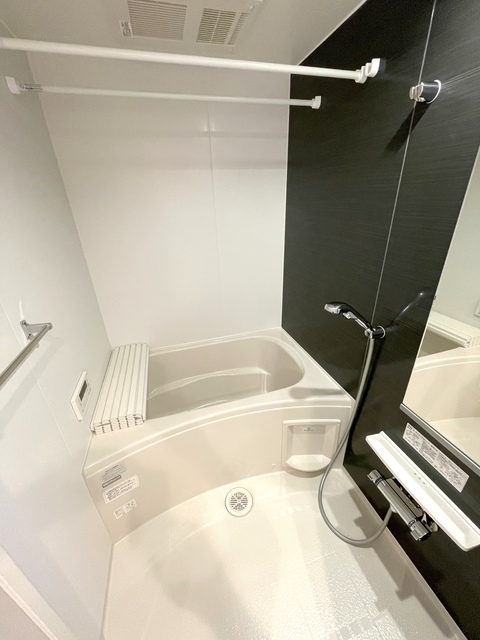 バス・シャワールーム　★浴室乾燥機・追焚機能★