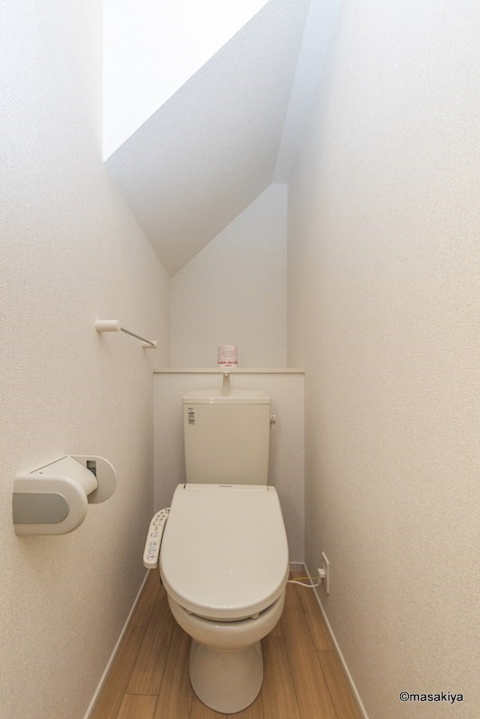 トイレ　トイレ　ウォシュレット付