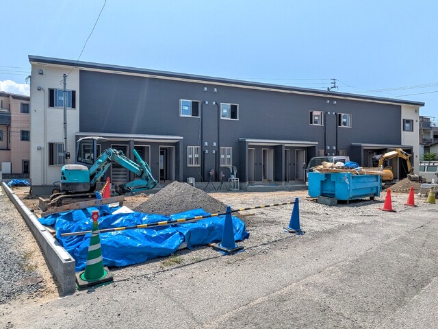 建物外観　建築中