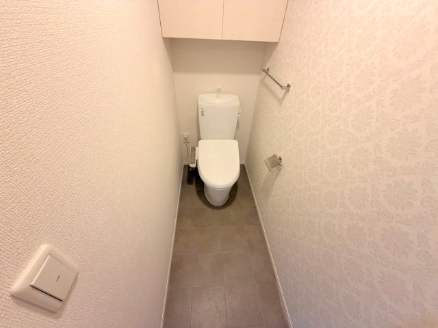 トイレ　綺麗なトイレにはウォシュレット標準装備です。