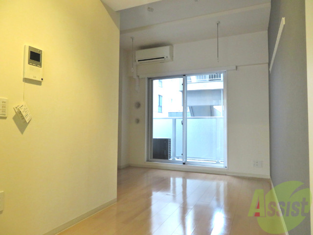 居室・リビング　陽の光が差し込む明るいお部屋は気持がいいですね。