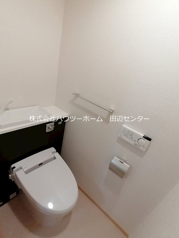 トイレ　温水洗浄便座