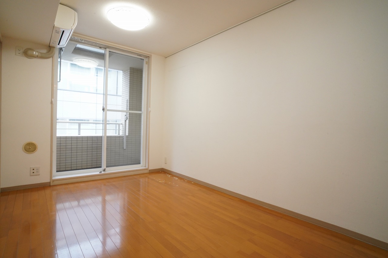 居室・リビング　内観※別部屋参考写真