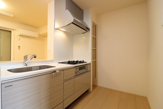 キッチン　同物件別部屋です。