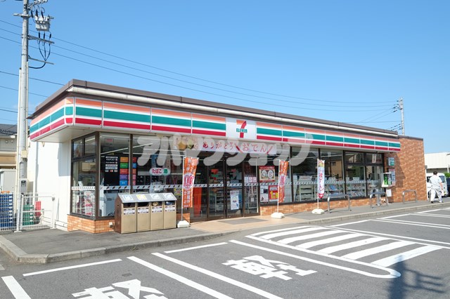 コンビニ　セブンイレブン（コンビニ）まで578m