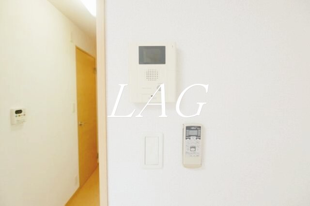 セキュリティ　モニター付きインターホンになります。