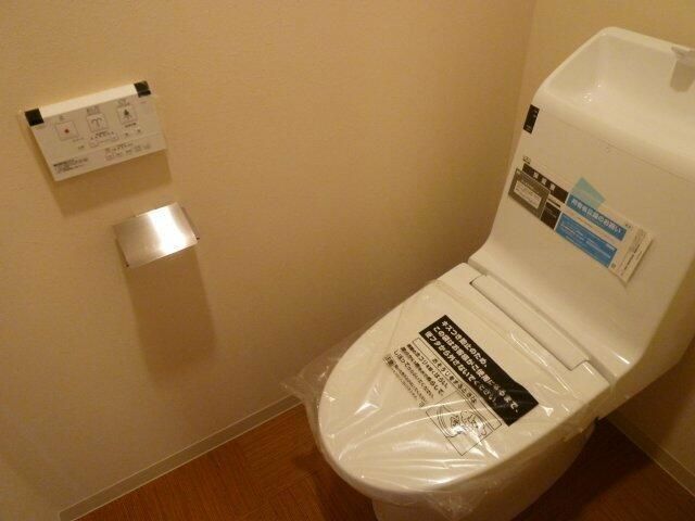 トイレ　清潔感のあるトイレです