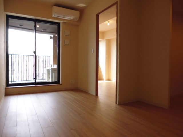 居室・リビング　別タイプ部屋　参考写真です