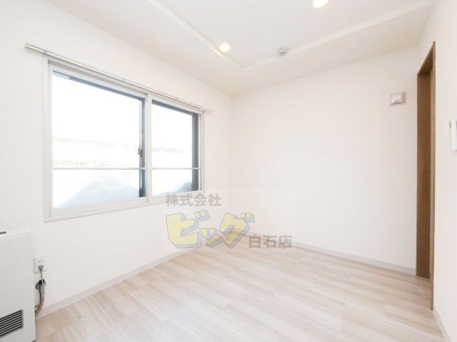 居室・リビング　お部屋によって内装の仕様が異なります♪