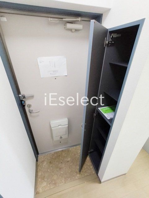 玄関　シューズＢＯＸ付です。
