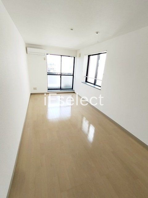 居室・リビング　広いお部屋です。