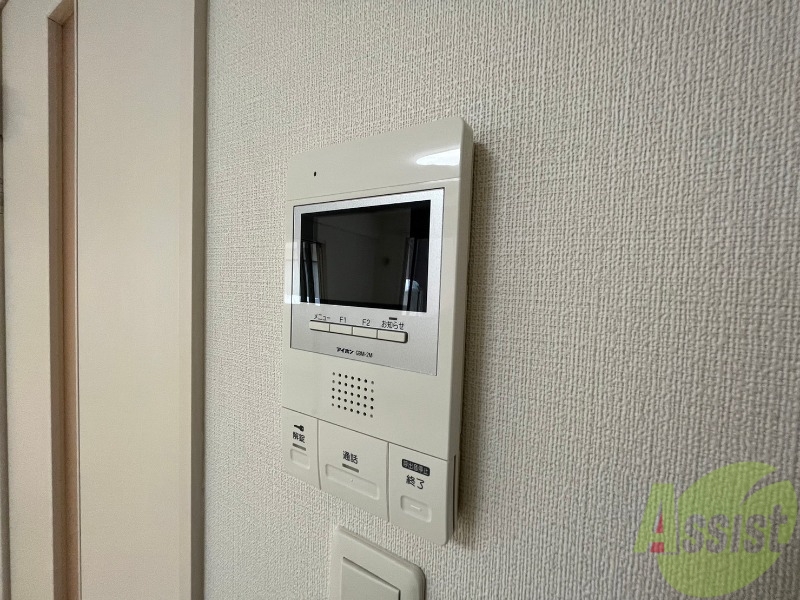 セキュリティ　ＴＶモニター付インターホンです。来客者の顔が見えるので安心！