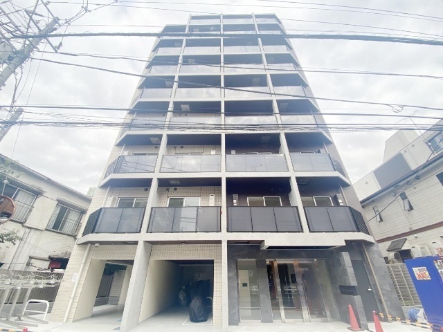 建物外観　オートロック完備