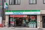コンビニ　ファミリーマート東中野駅北店（コンビニ）まで81m