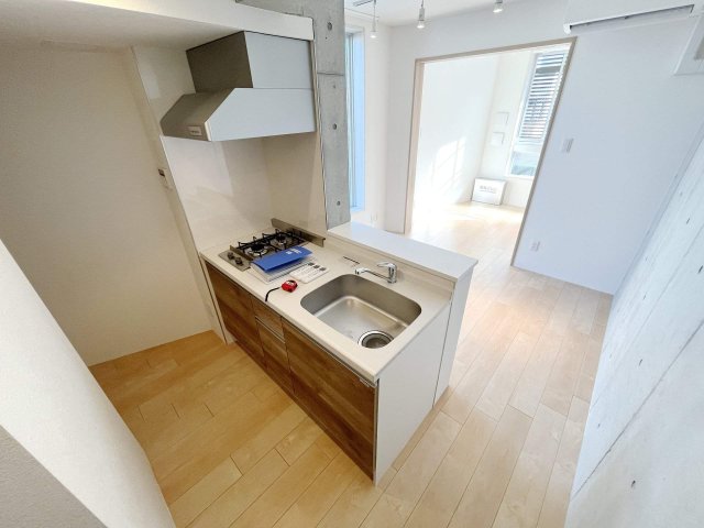 キッチン　※別部屋参考写真