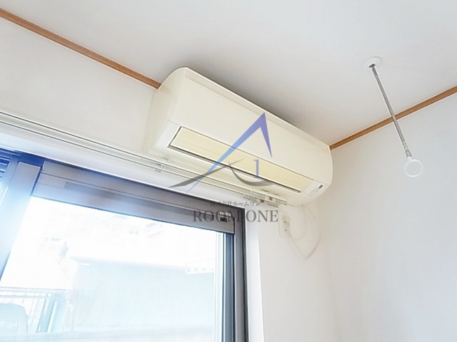 その他　エアコン付きです。