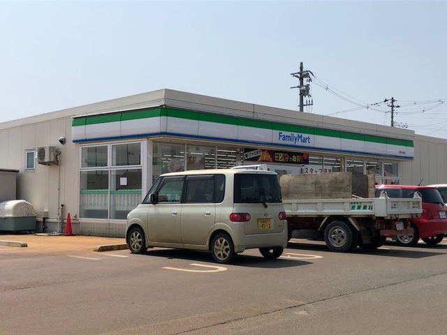 コンビニ　ファミリーマート燕笈ケ島南店（コンビニ）まで850m