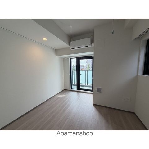 プレディアコート北千住の居間写真