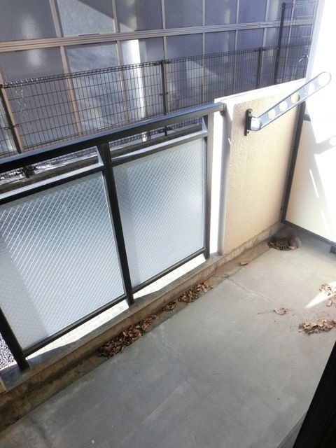 バルコニー　明るいバルコニー