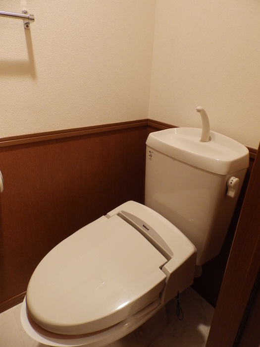 トイレ　清潔感のあるトイレです