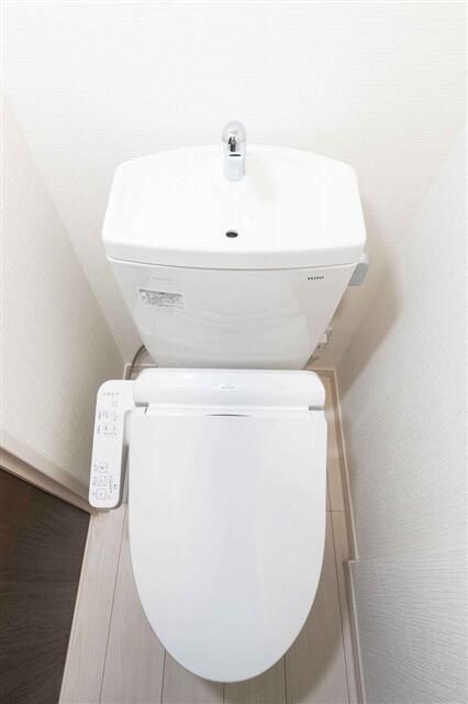 トイレ　落ち着いたトイレです