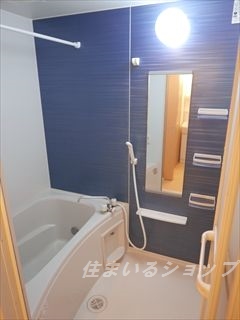バス・シャワールーム　追い焚き・浴室暖房乾燥機あり
