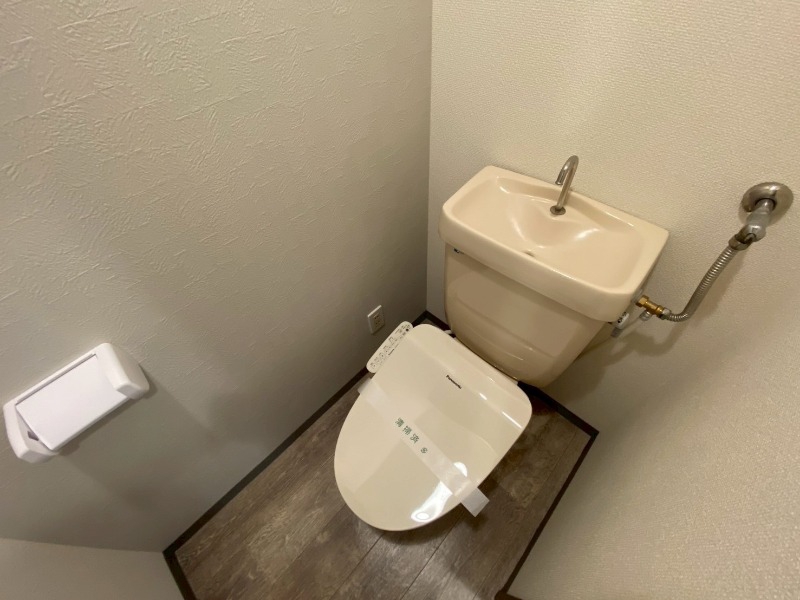トイレ　清潔感があり安心して使用できるトイレになっておりました。