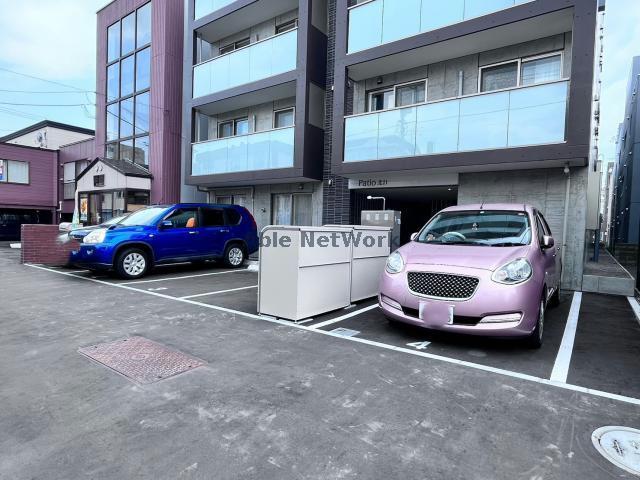 駐車場　駐車場