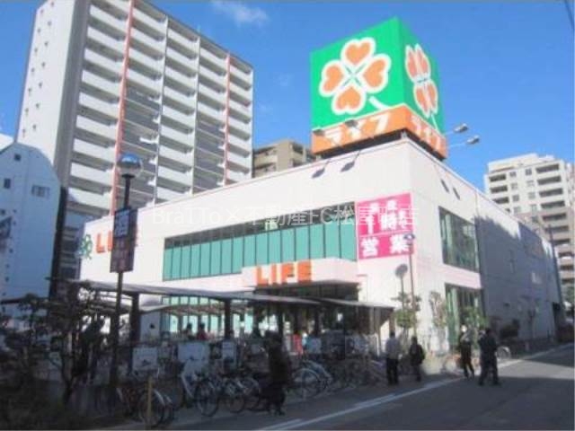 スーパー　ライフ靭店（スーパー）まで605m