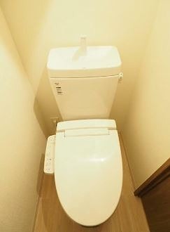 トイレ　※同仕様写真含む