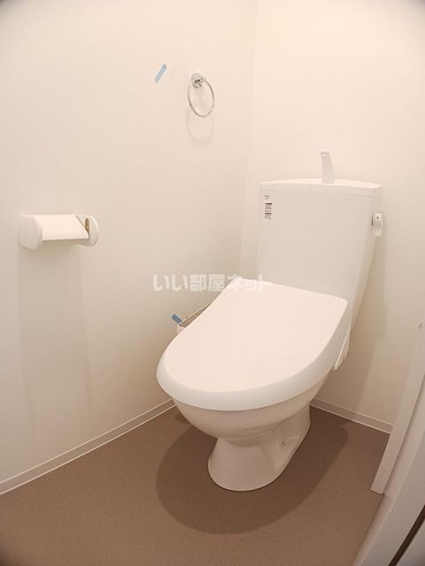 ジーメゾン厚木愛甲アマリスのトイレ写真