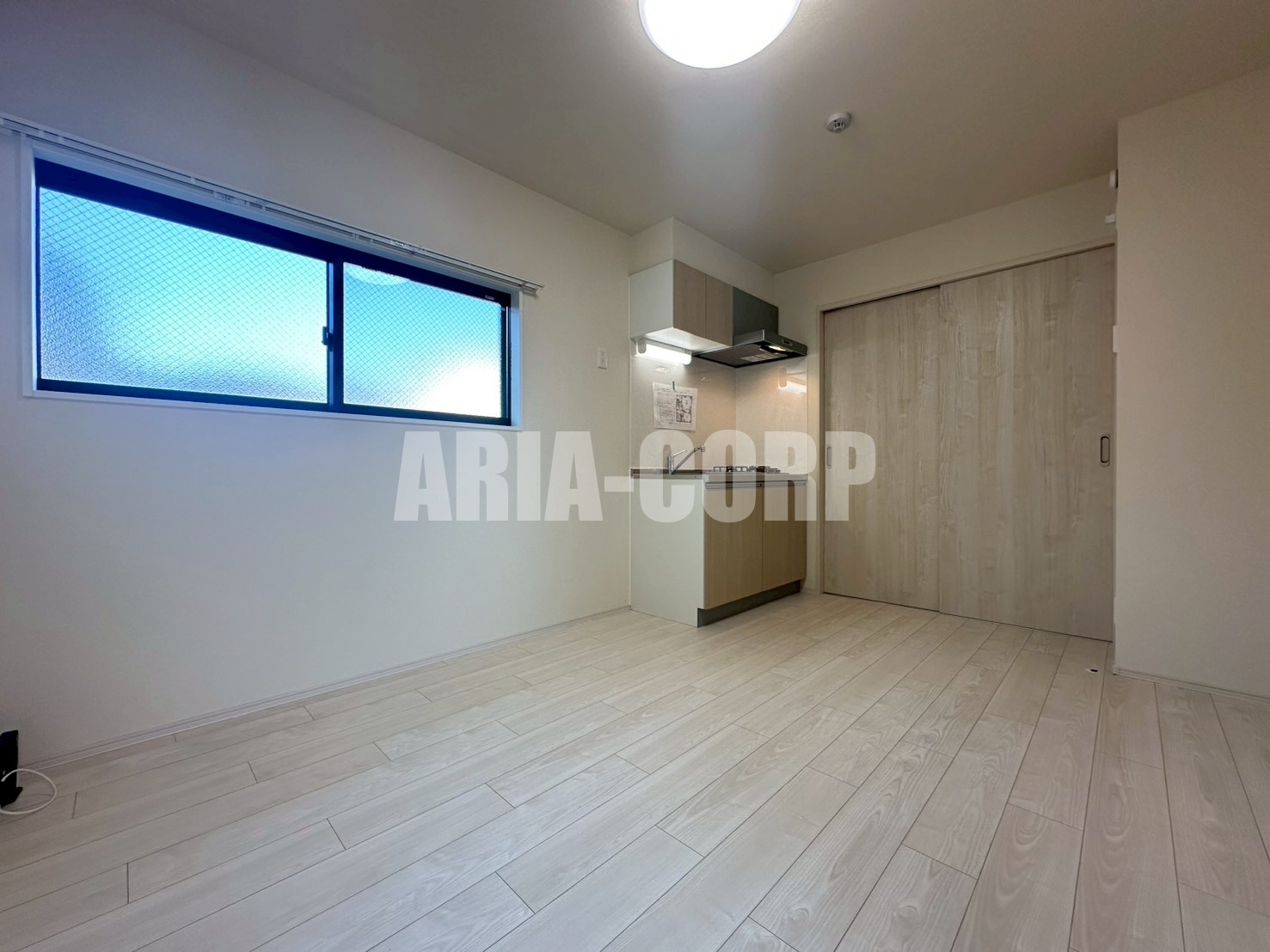 居室・リビング　白を基調とした統一感あるお部屋です！