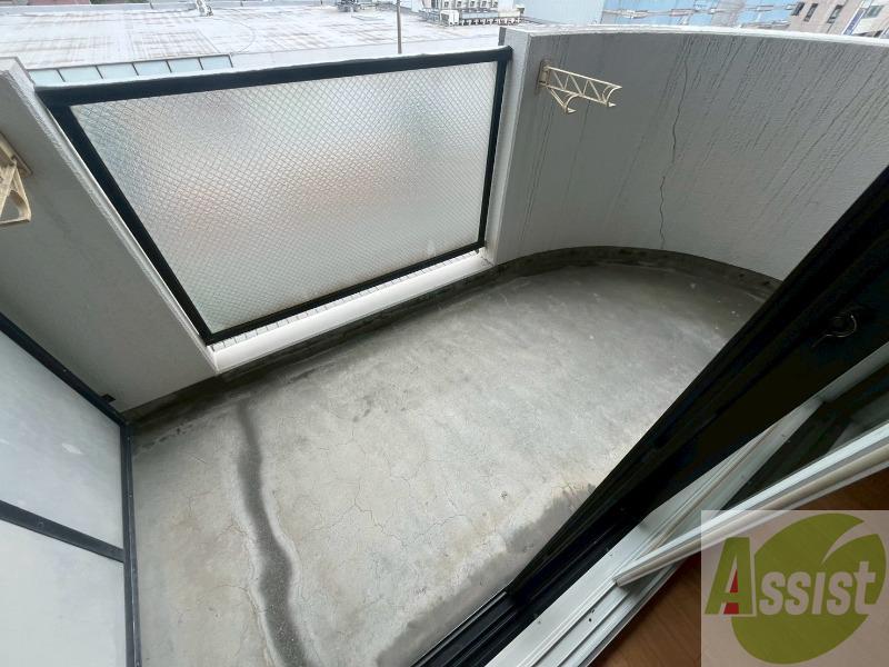 バルコニー　バルコニーです。天気の良い日には外干しができます！