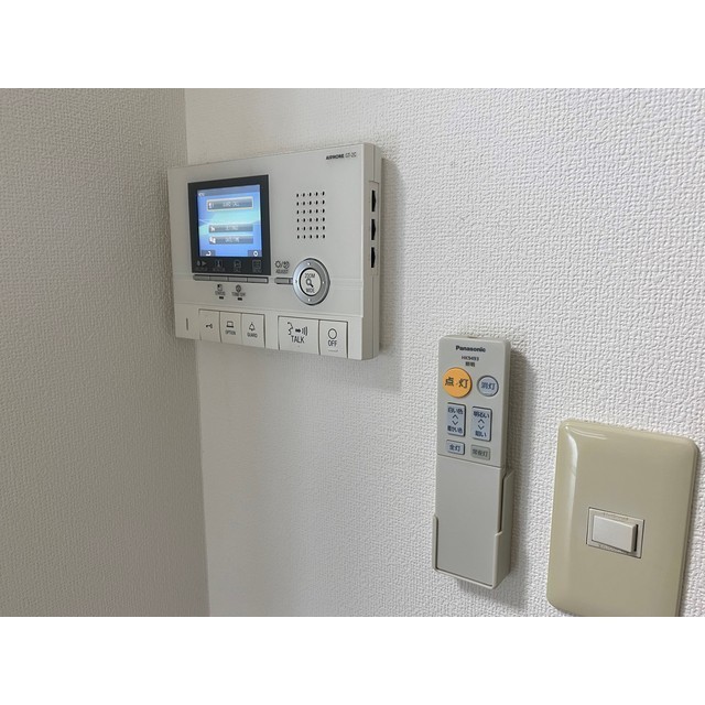 セキュリティ　モニター付きインターホン　※同タイプ別室