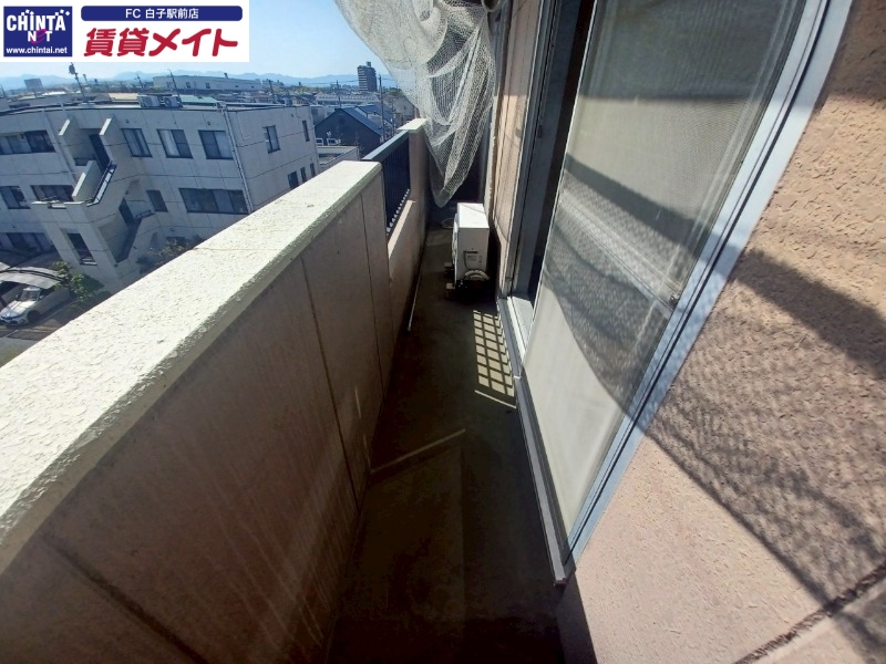 バルコニー　同物件別室画像