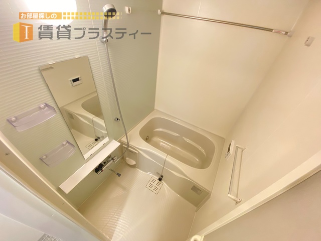 バス・シャワールーム　１日の疲れをバスルームでゆっくりと…
