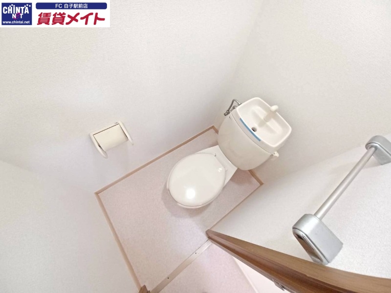 トイレ　同型参考写真