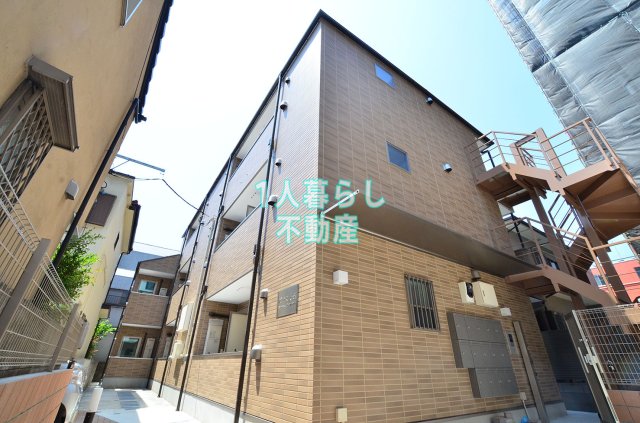 建物外観　ネット無料。ネット無料なら月々実質4000円程度のコストがか