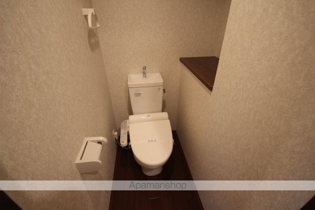 広島電鉄宇品線 日赤病院前駅 徒歩7分 10階建 築16年のトイレ写真