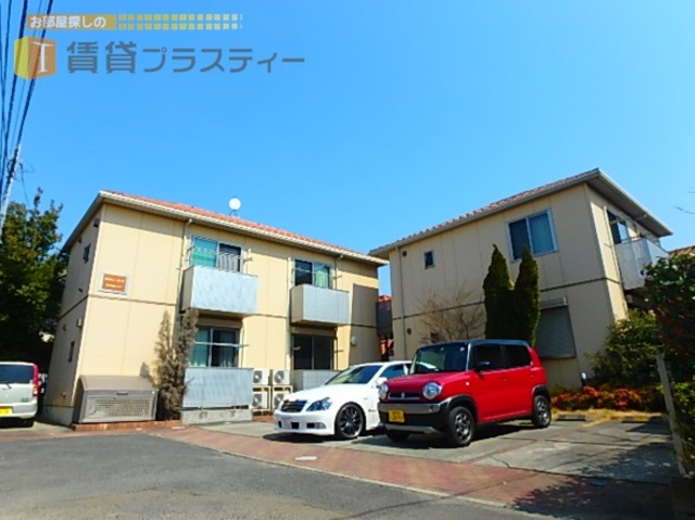 建物外観　住宅街の突き当たりに。。堂々佇むシャーメゾン。