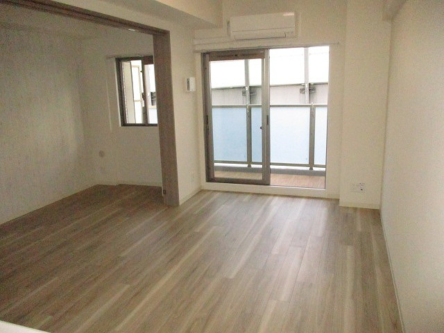 居室・リビング　写真は同マンションの別のお部屋のものです※現状有姿