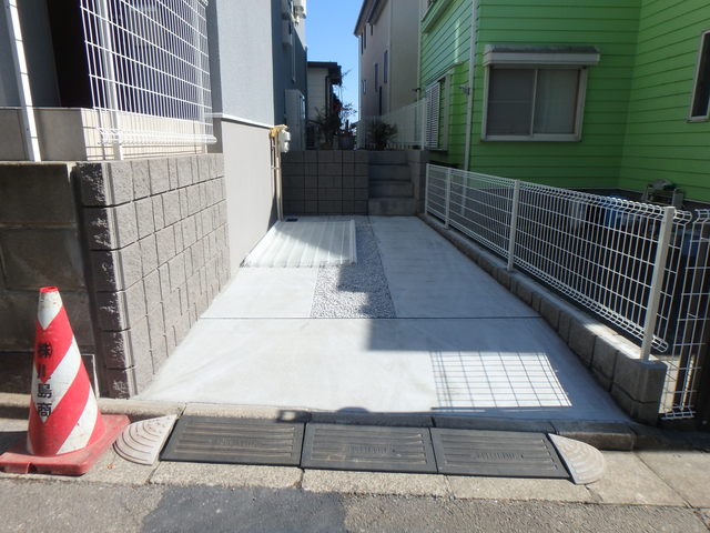 小田急多摩線 栗平駅 徒歩3分 2階建 築7年の外観写真