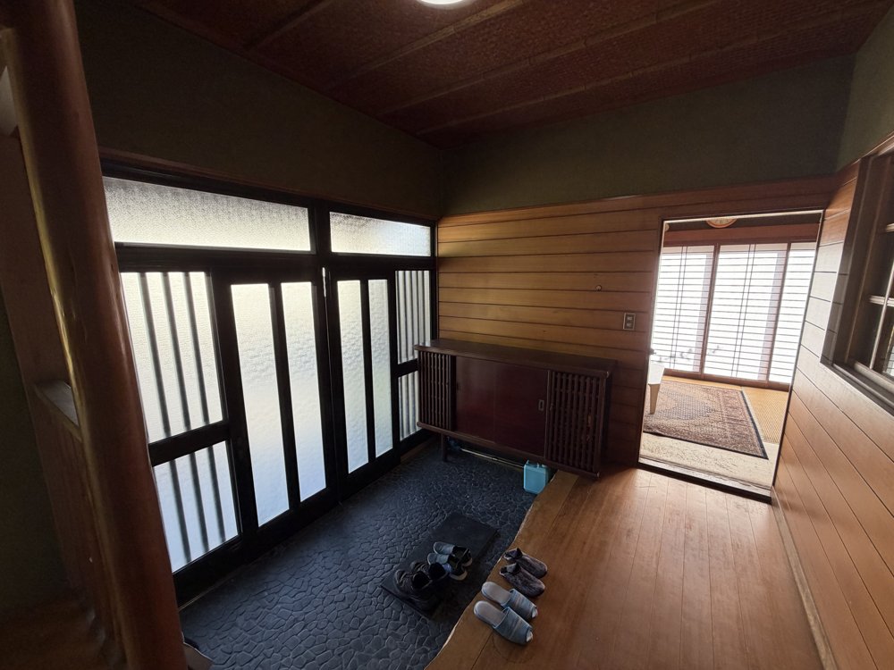 香取市玉造 貸家の玄関写真