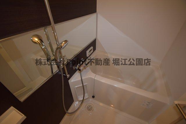 地下鉄御堂筋線 大国町駅 徒歩1分 15階建 築11年の風呂写真