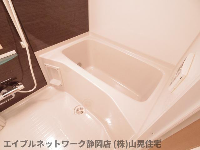バス・シャワールーム　きれいなお風呂です