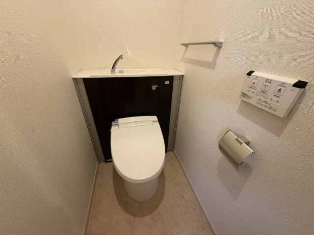 モンマール三宮のトイレ写真