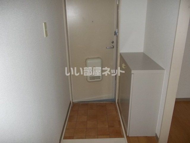 ブランドール土谷IIの玄関写真